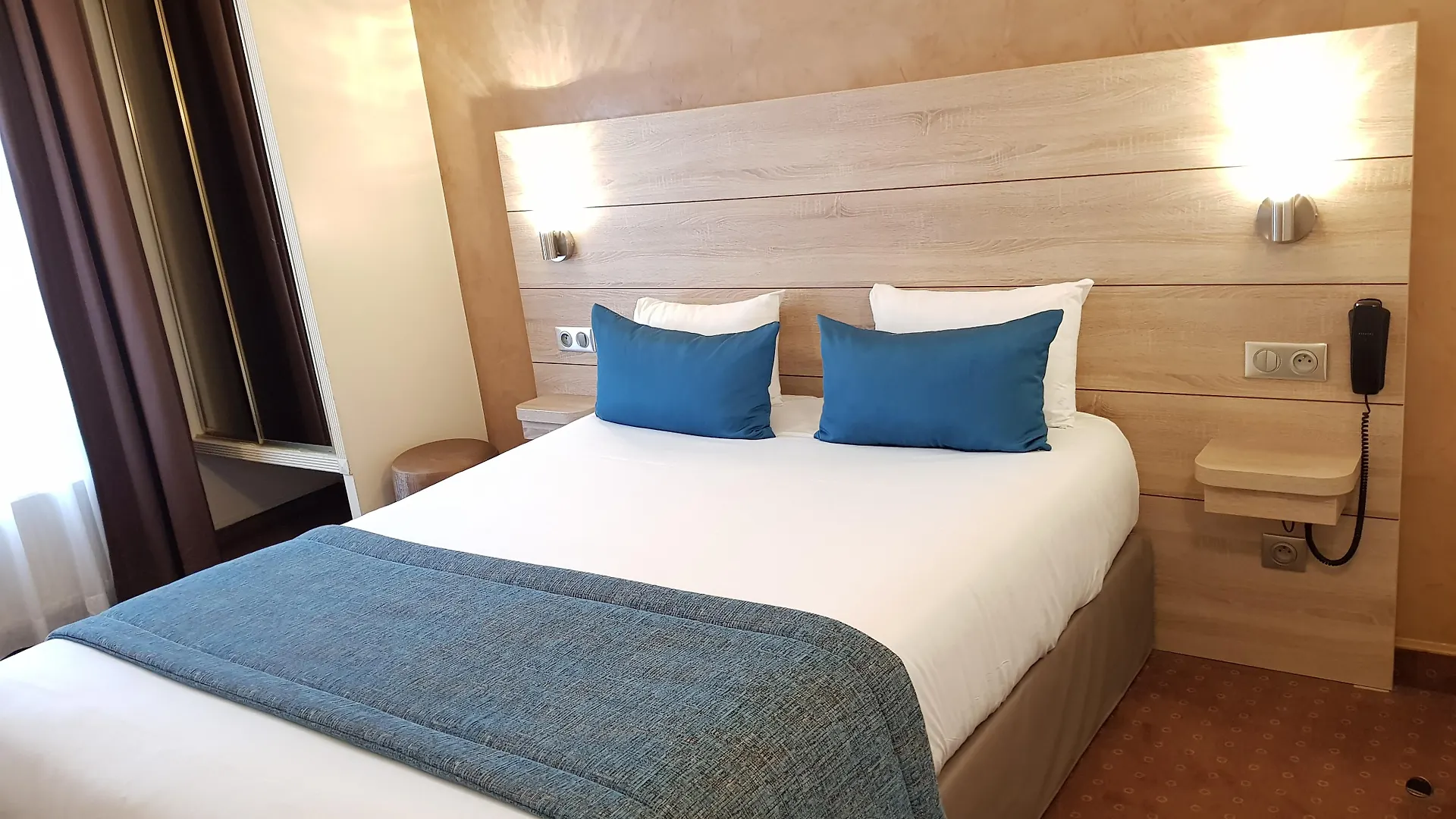 Hotel Champerret Elysees 3*
