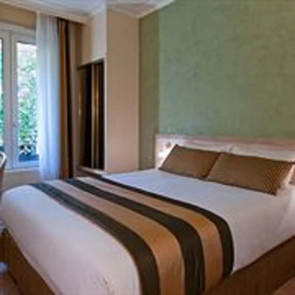 Отель Champerret Elysees Париж