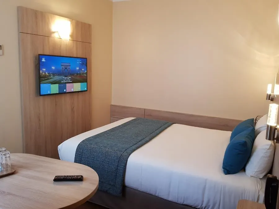 Отель Champerret Elysees Париж